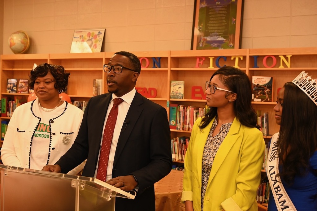 Read Across America Week at Huffman Academy