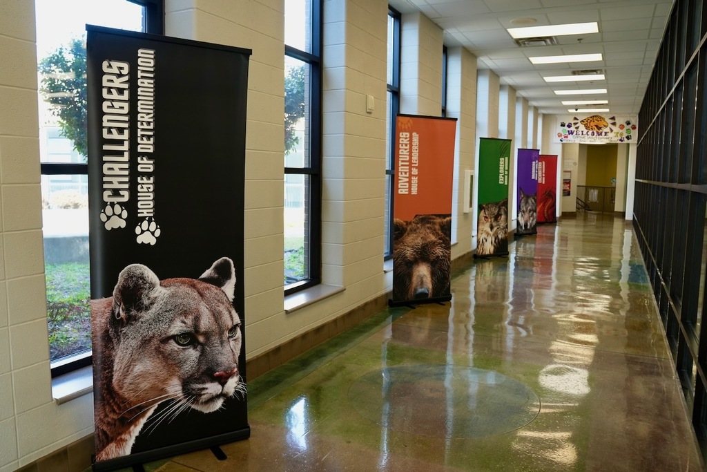 National Distinguished Principal Committee visit to Oxmoor Valley Elementary School.