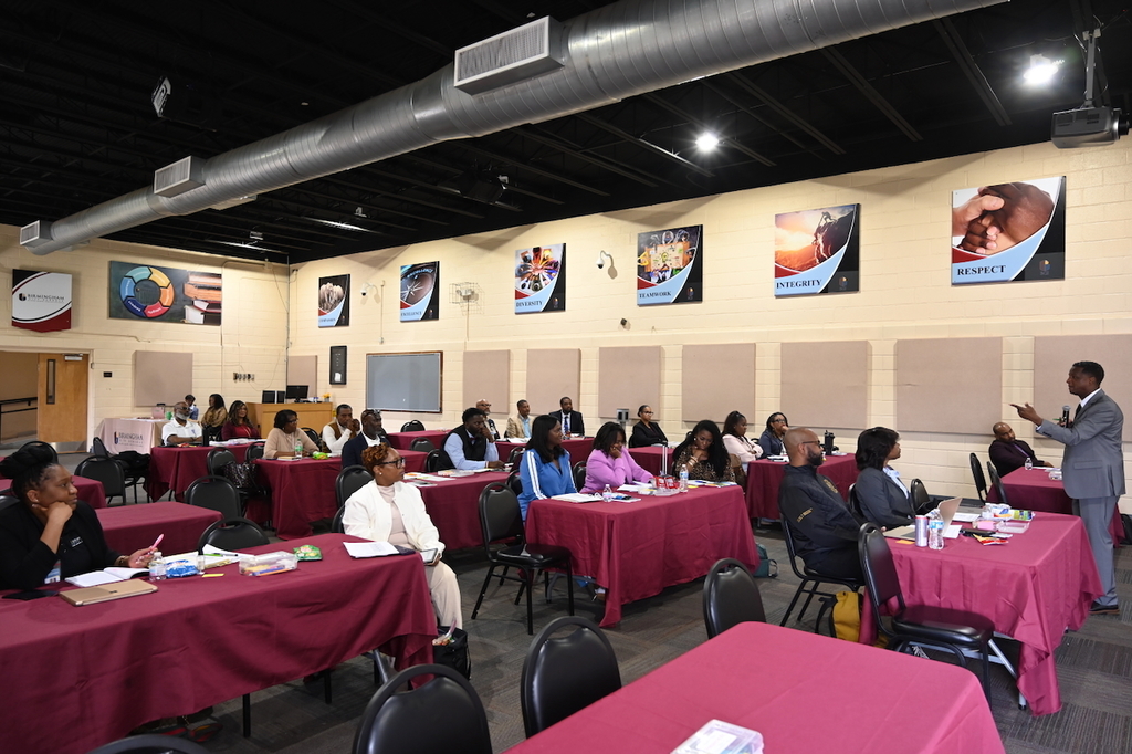 Anthony Muhammad speaks to principals during professional development seminar.