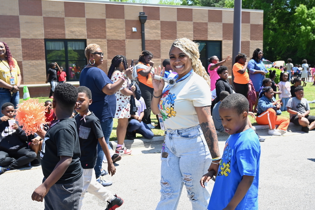 Huffman Academy Autism Awareness Parade