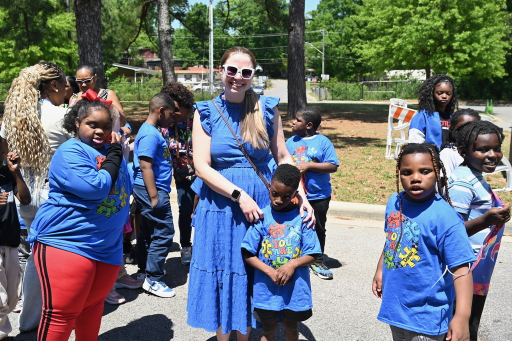 Huffman Academy Autism Awareness Parade
