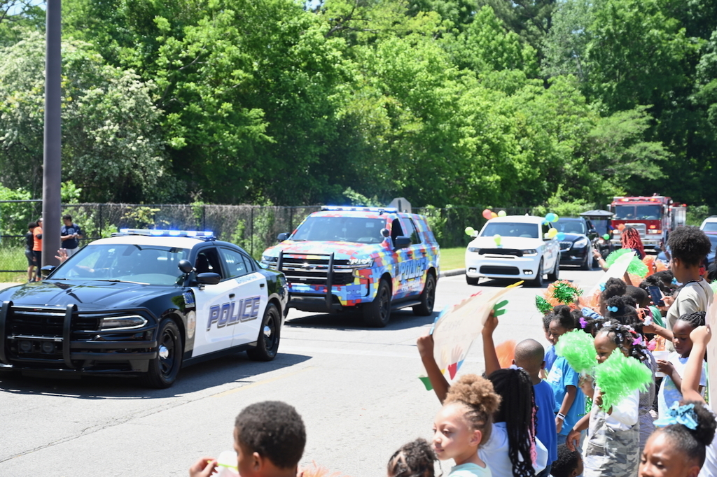 Huffman Academy Autism Awareness Parade