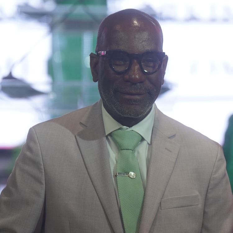 Superintendent Dr. Mark Sullivan received the Uplifting Our Local Communities Award at the 94th South Eastern Regional Conference of Alpha Kappa Alpha Sorority last night! #SuccessStartsHere