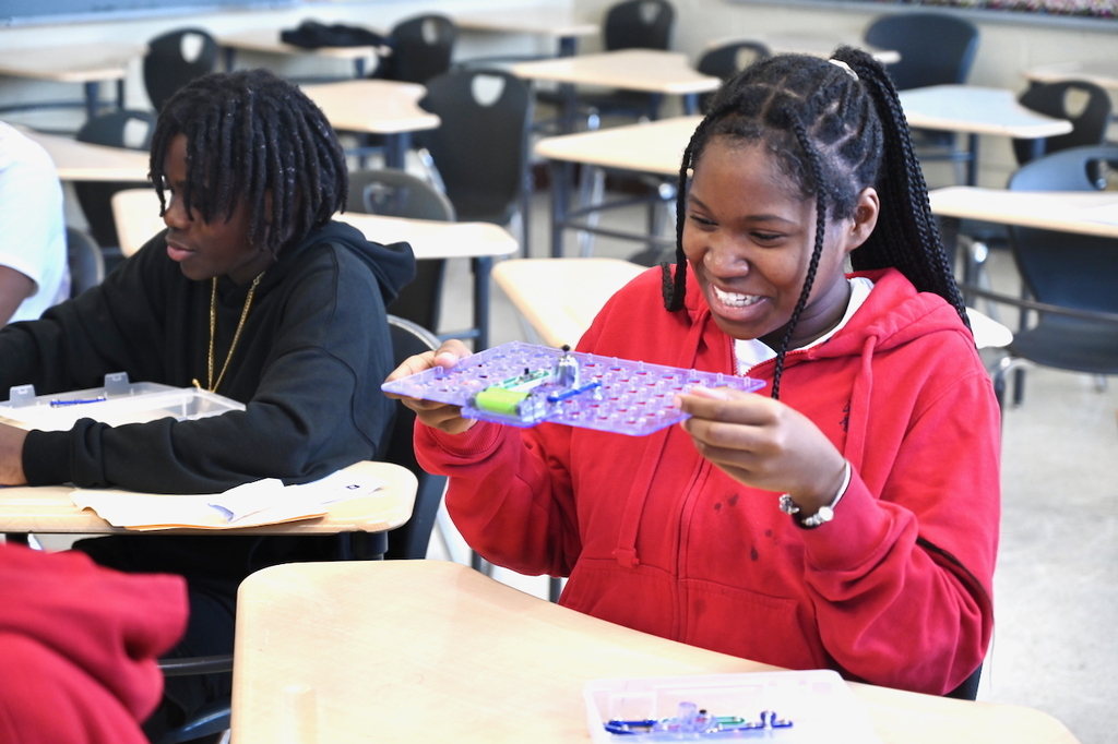 McWane Center at Huffman Middle School for Sensational Summer Learning