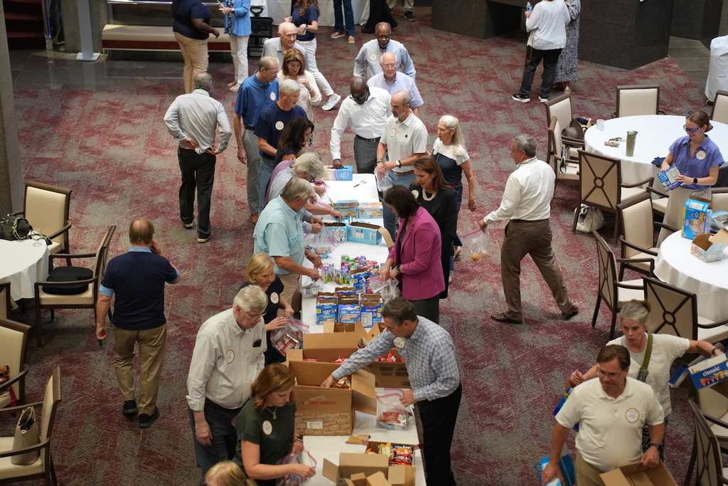 Rotary Club volunteers