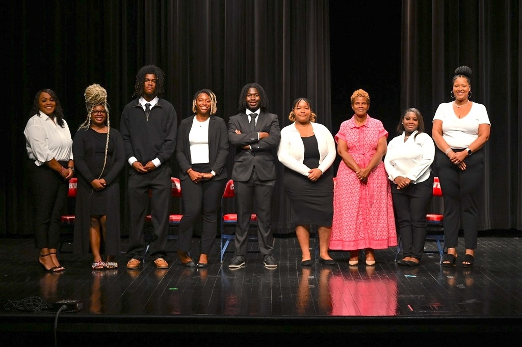 Senior Class Officers with Council President Pro Tem Tate