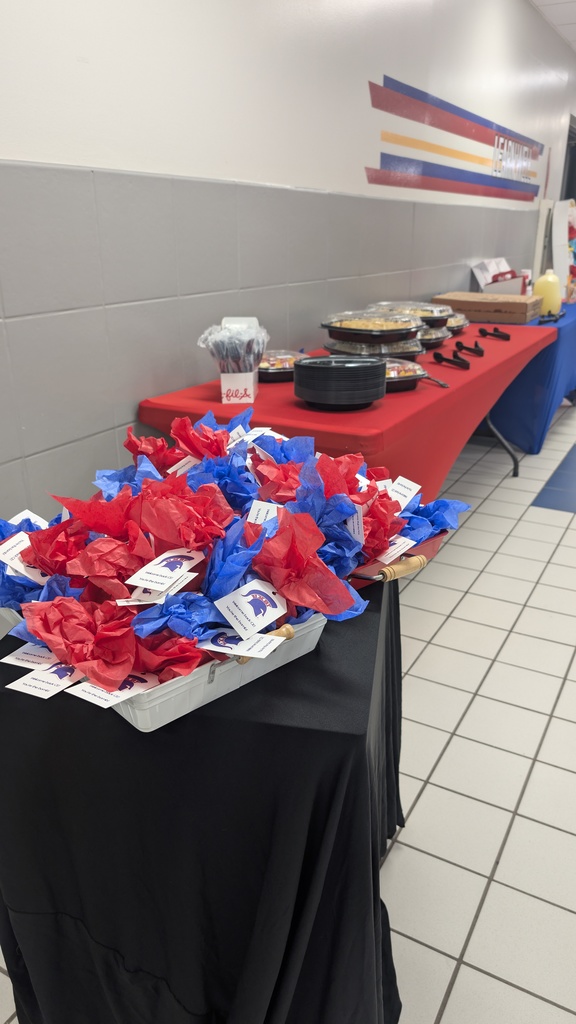 Breakfast bar and bath bombs