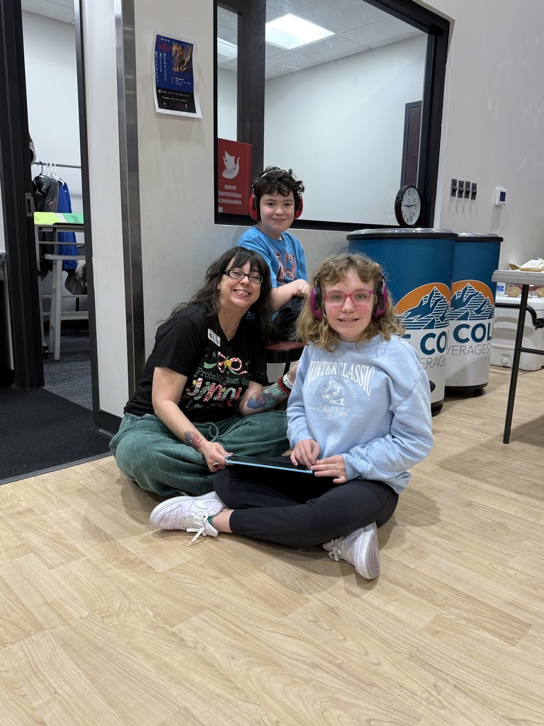 Melanie Ankerhseil, Lucy Doerner, and Liam Eilenberger