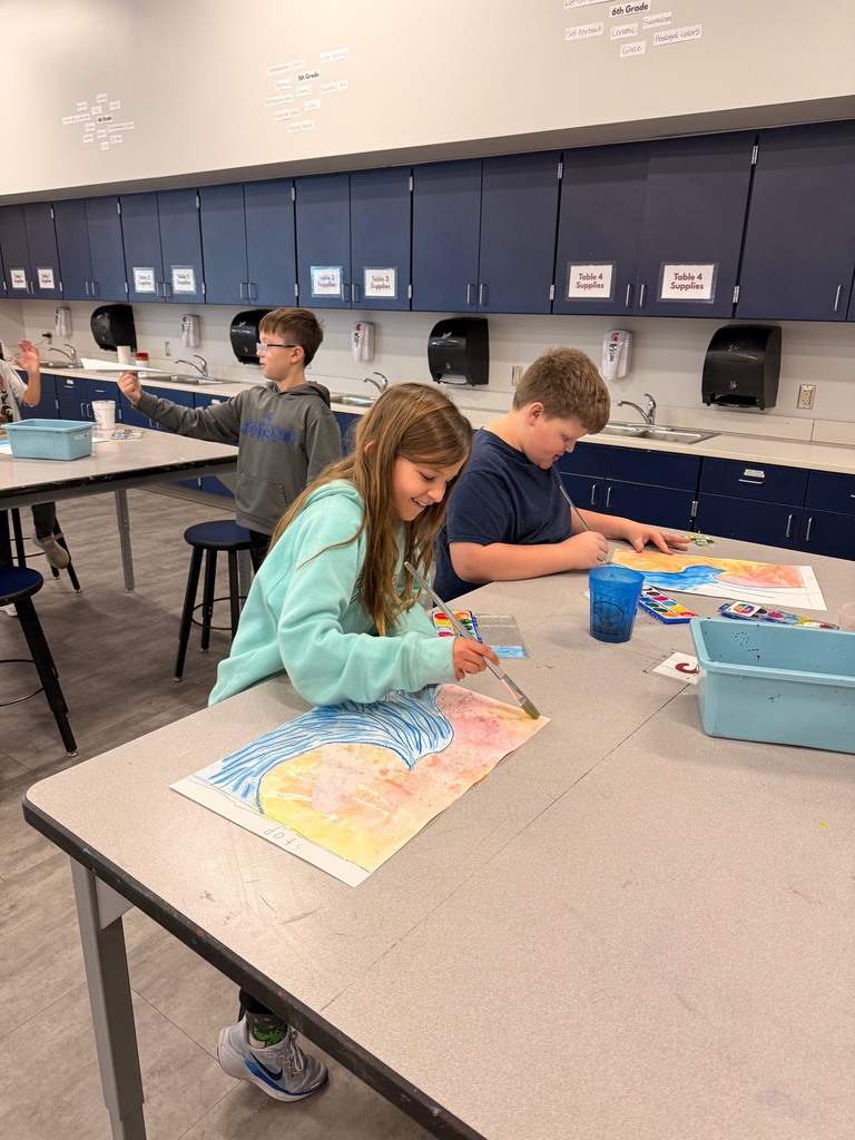 4th Grade students working on their paper lanterns