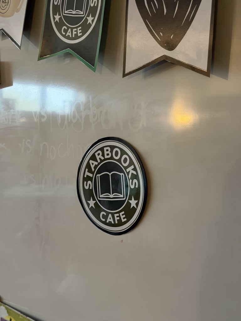 Starbooks Cafe