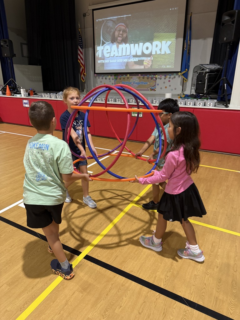 Hula hut race