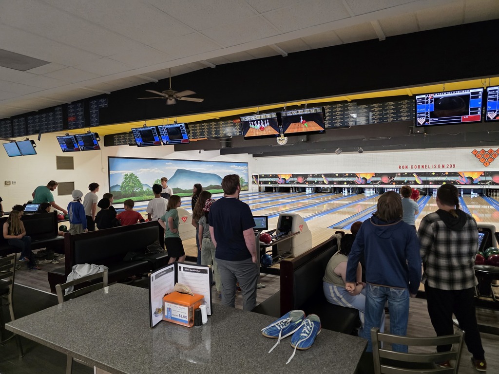 Middle & High School Students Bowling