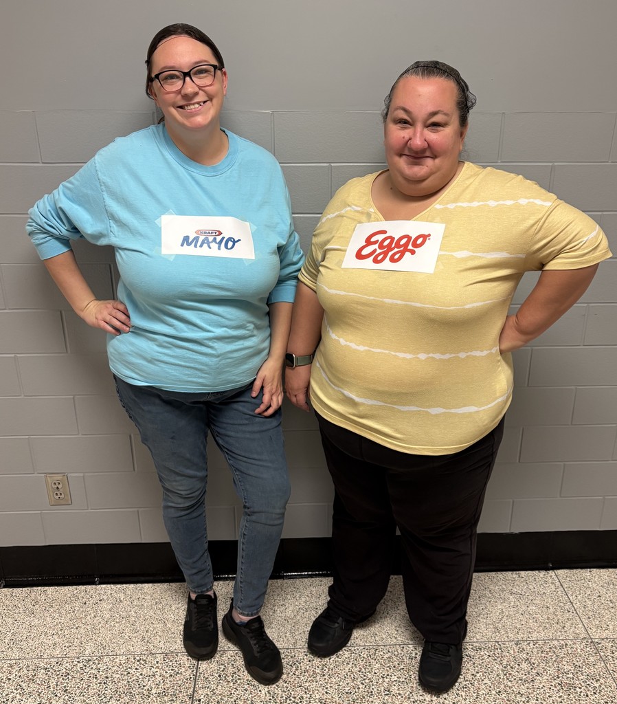 BJSHS Food Service has fun with Rhyme Without A Reason Homecoming Day