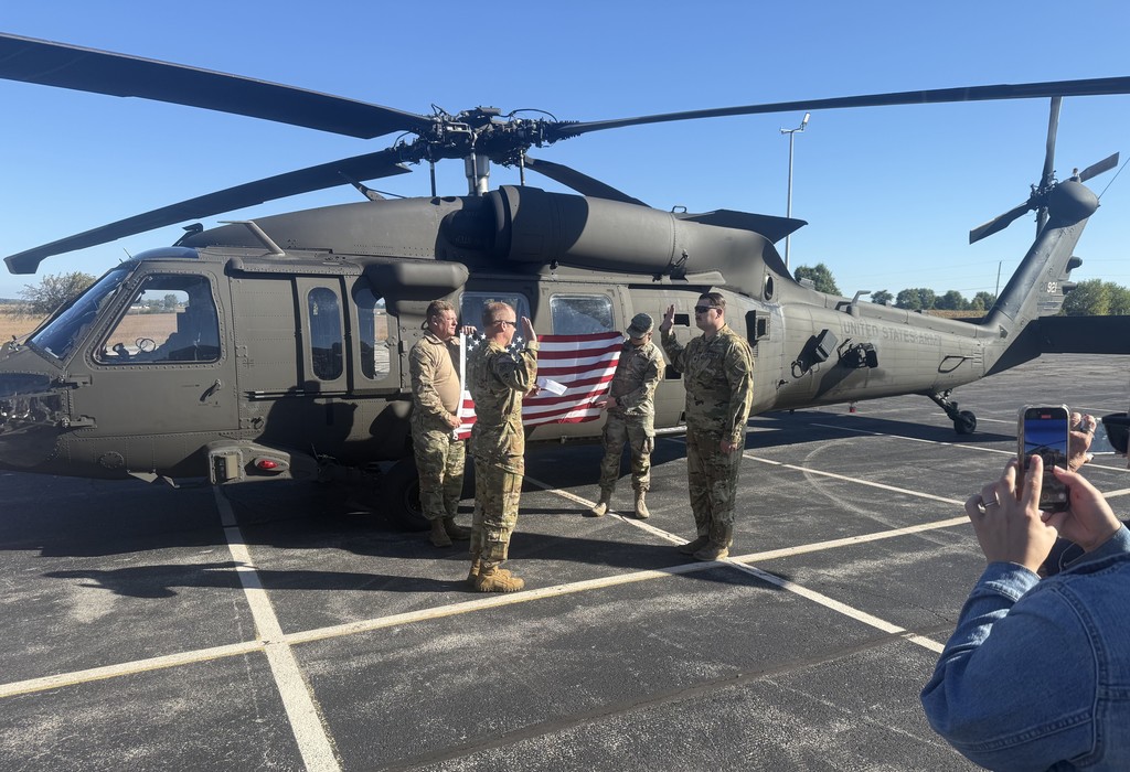 BJSHS students and administrators had the opportunity to tour and take a ride in a Blackhawk Helicopter