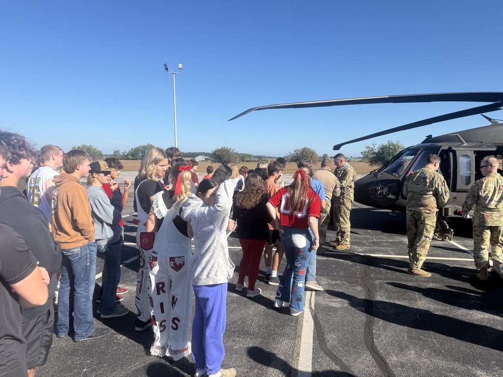 BJSHS students and administrators had the opportunity to tour and take a ride in a Blackhawk Helicopter