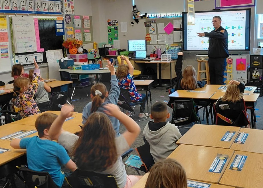 HCFD visits BPS for a fire safety lesson