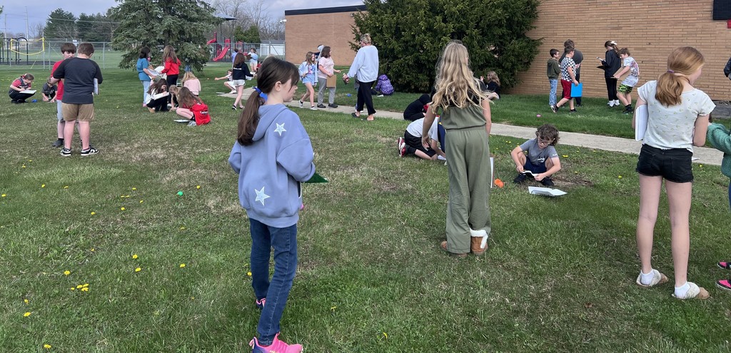 4th graders practice for ILEARN with a scavenger hunt.