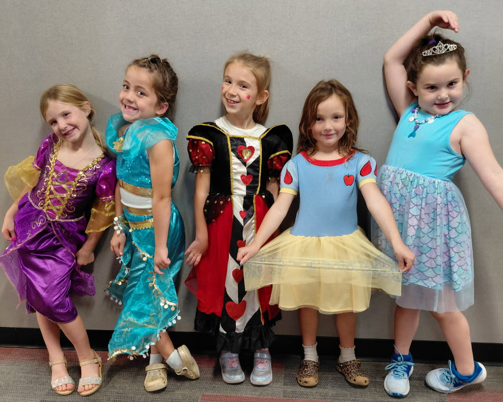 5 BPS girls dress up like Disney princesses for Homecoming 2026