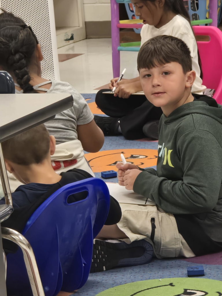 Ms. Cox led our 2nd graders in a meaningful activity about coloring their emotions. 💛💙❤️ Students learned how to express their feelings in creative and positive ways—another step in growing as confident, mindful leaders!