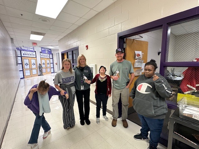 🎃 “Witching You a Happy Halloween!” 🧙♀️ Mrs. Jones’ class delivered some spooktacular treats to the faculty and staff this afternoon! The students had a wonderful time spreading Halloween cheer and showing their appreciation. Their smiles (and treats!) definitely cast a happy spell over West Bladen today! 👻🕸️🍬