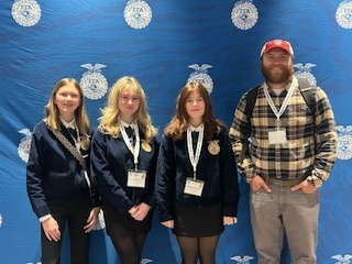 ffa students and advisor at convention