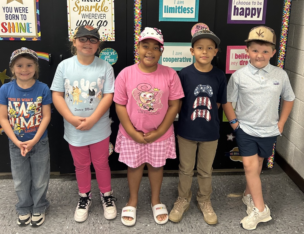 2nd grade with their favorite hats