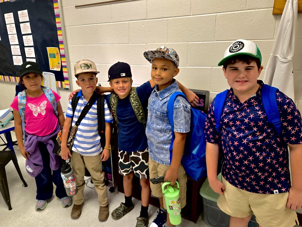 3rd grade with their favorite hats