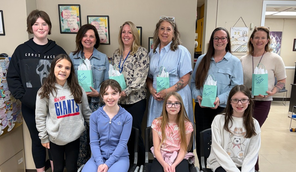 Administrative Assistant's 