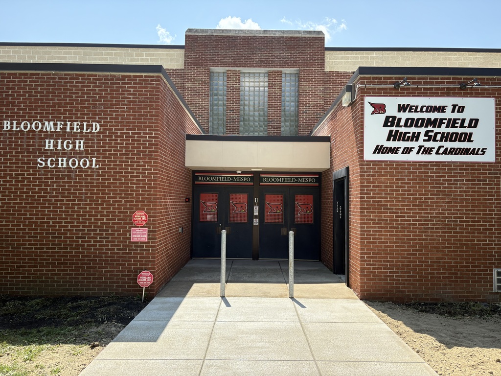 Picture of the front entrance to Bloomfield Middle and High School