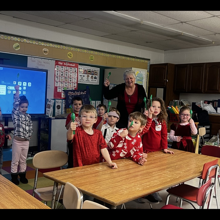 Holiday games between Preschool and Kindergarten 