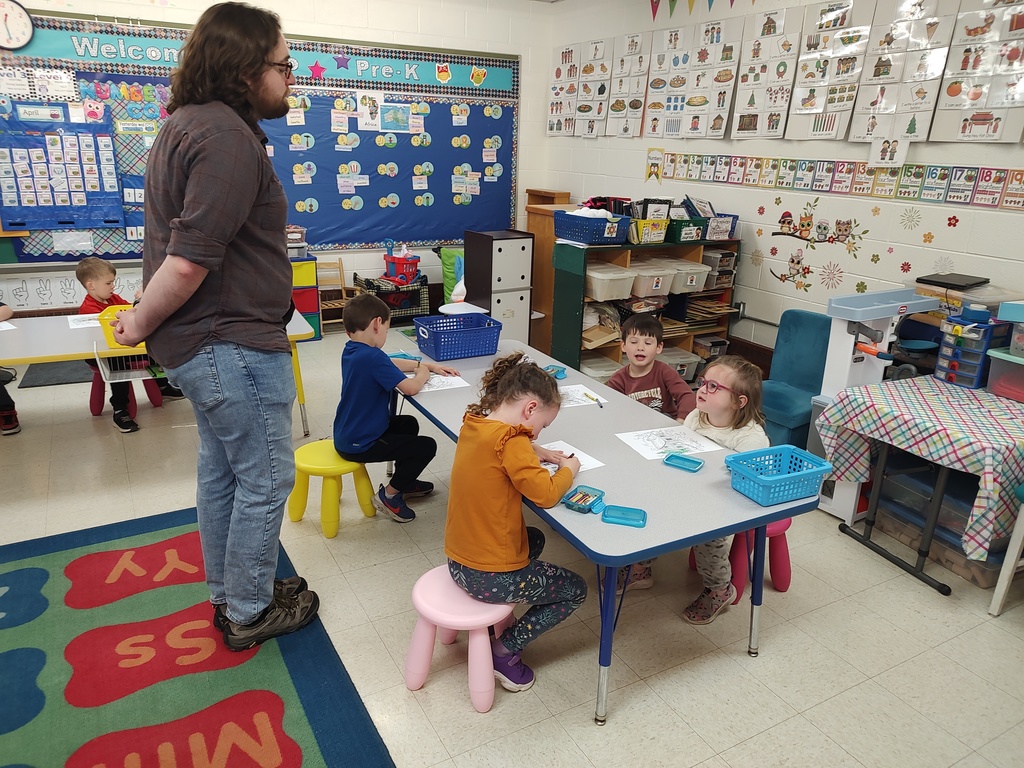 Mahoning Valley Historical Society vising Preschool