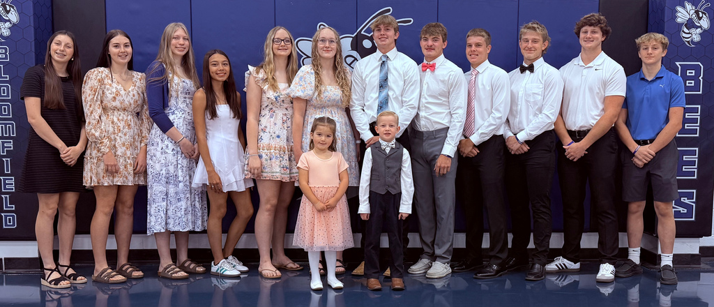 Full homecoming court