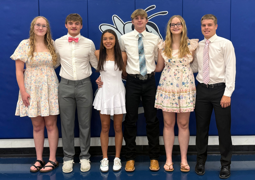 Senior homecoming court attendants