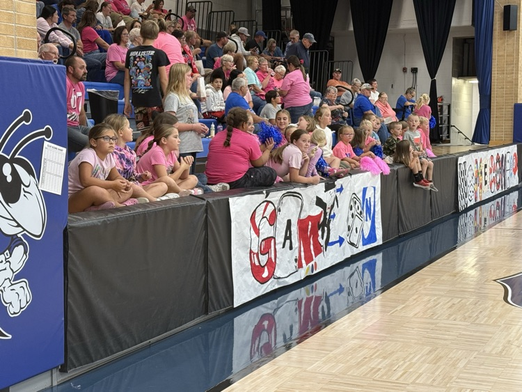 kids waiting for VB game