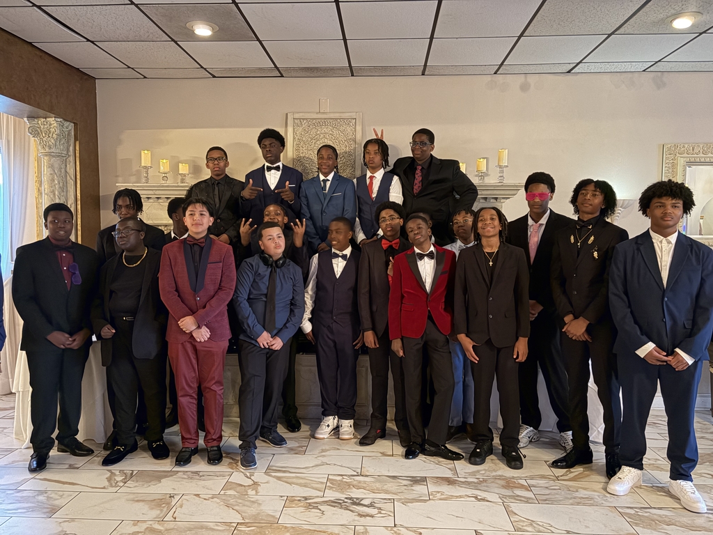 8th graders at the dinner dance