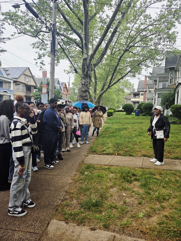 BHS AP Literature students followed the Farmington Canal to explore the historic “Elm City,” gaining insight into how industrialization shaped the lives of migrant workers. At their final stop on Mansfield Street, students reflected on the American Dream through the perspective of a Great Migration migrant, engaging in discussion about opportunity, identity, and resilience.