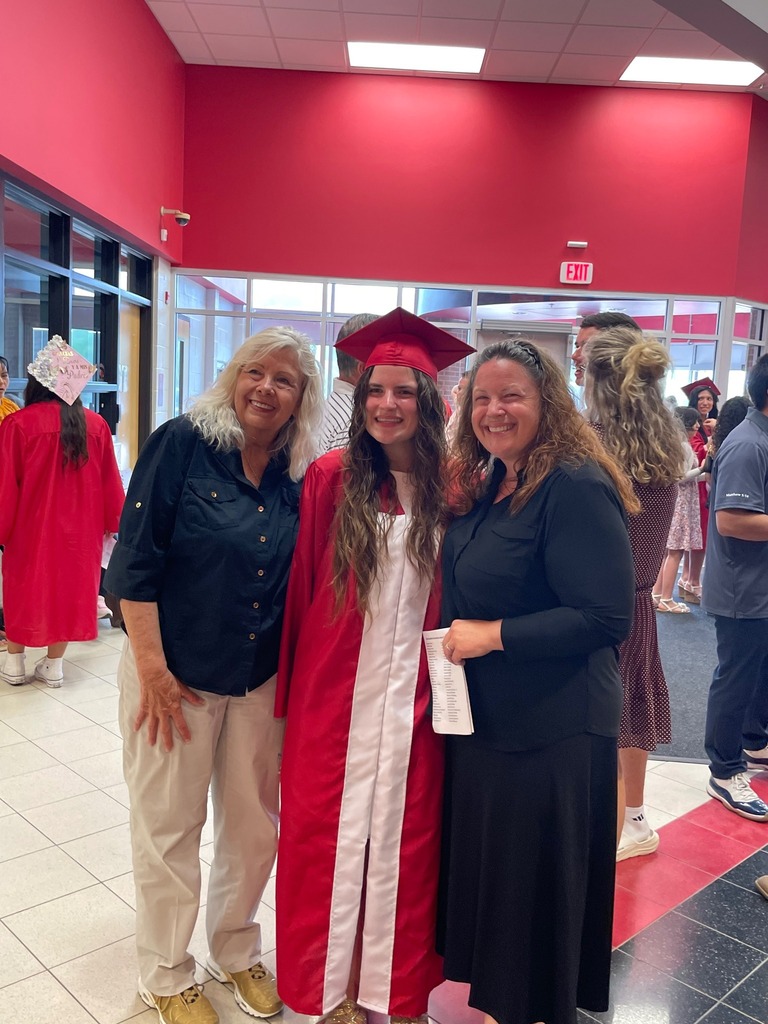 Bloomingdale seniors recently gathered for Baccalaureate, a special evening of reflection, encouragement, and celebration as they prepare for graduation. Thank you to everyone who helped make the service meaningful for our students and families. Congratulations, Class of 2026 — your future is bright! 🎓