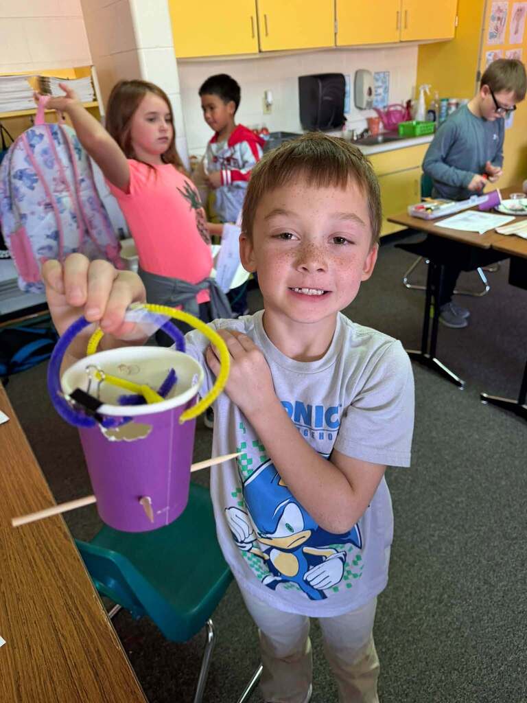 bird feeders in school project