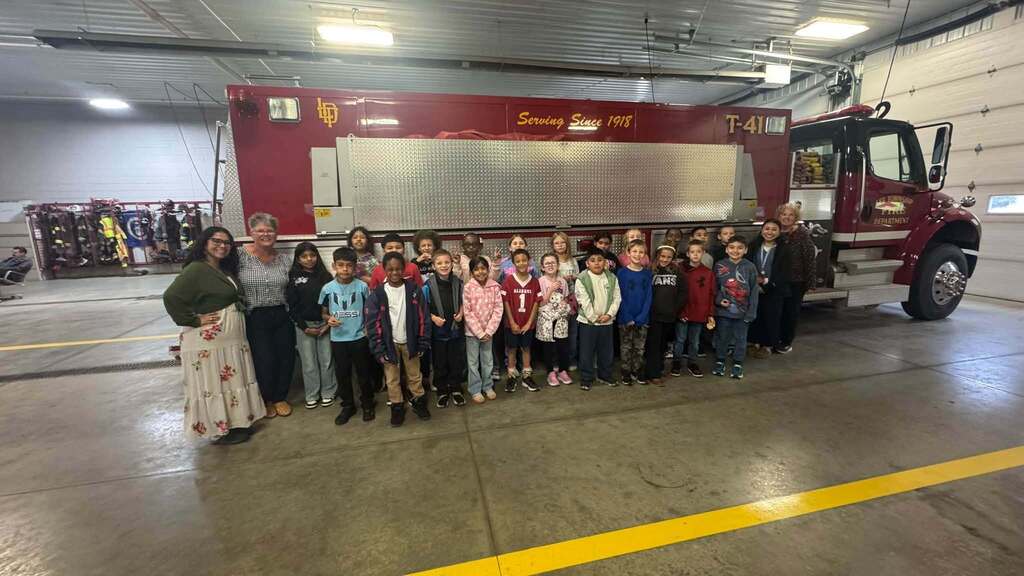 pullman elementary students at lee township fire department