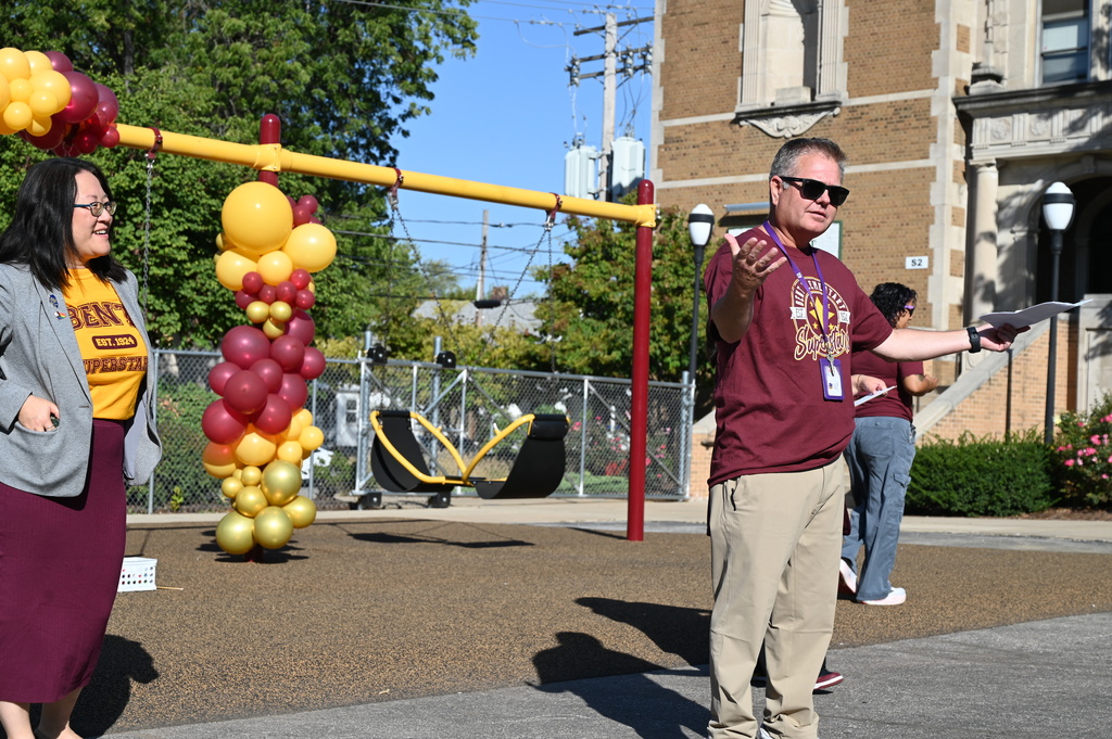 bent ribbon cutting