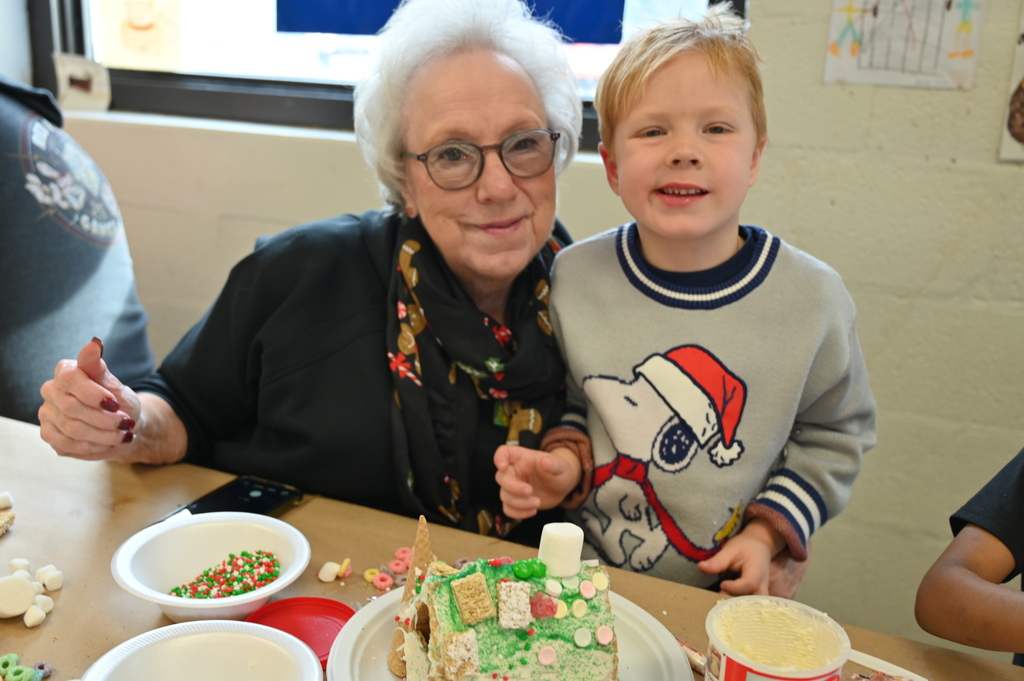 Gingerbread houses with a loved one at Washington