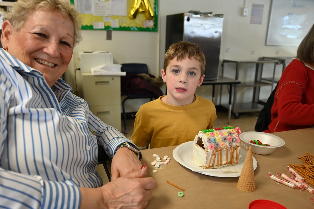 Gingerbread houses with a loved one at Washington