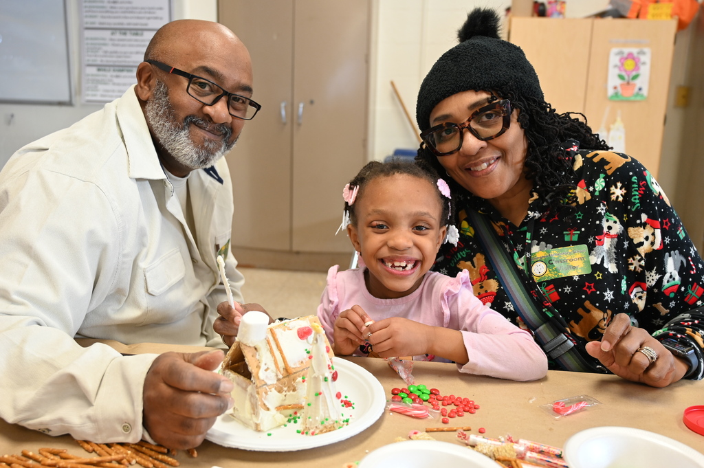 Gingerbread houses with a loved one at Washington