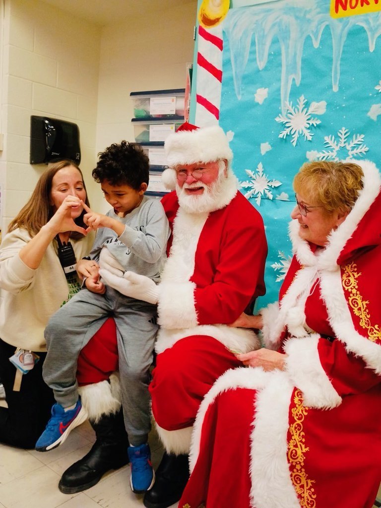 DLP students with Mr. and Mrs. Claus