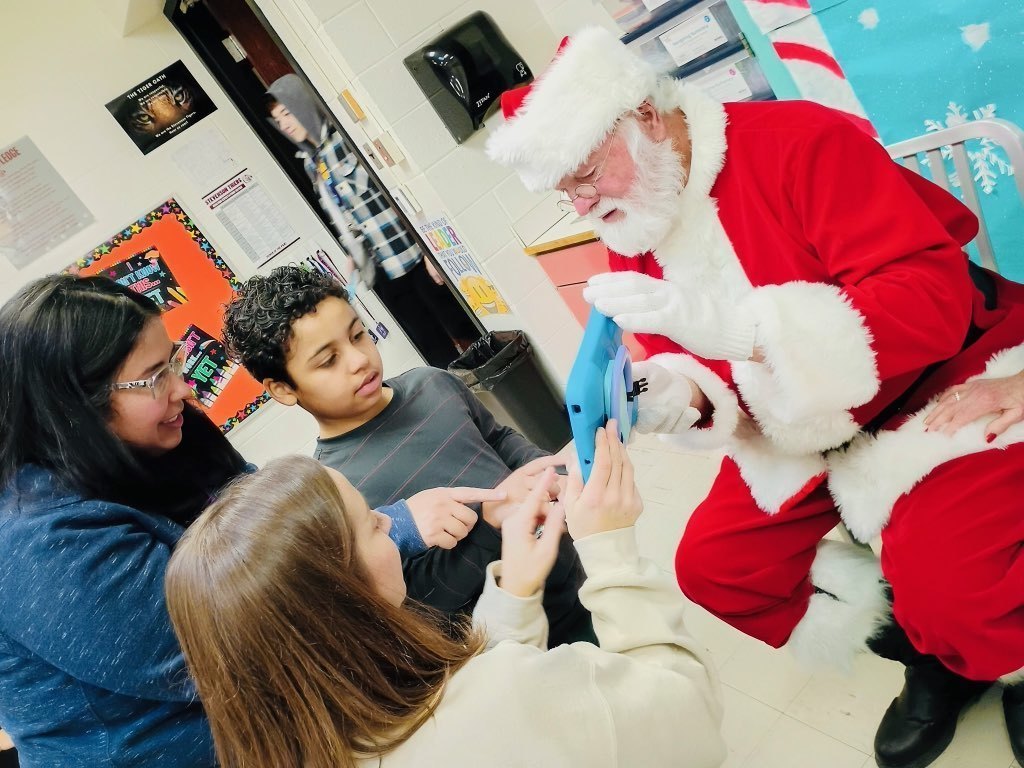 DLP students with Mr. and Mrs. Claus