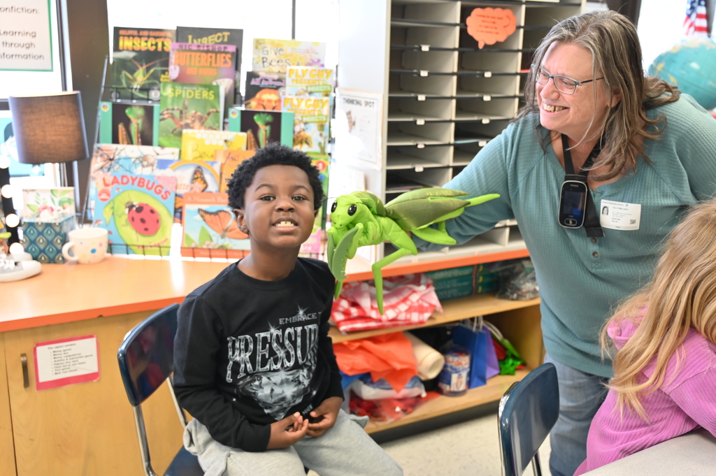 praying mantis in 2M