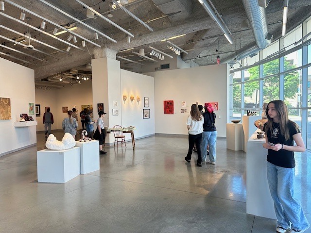BJHS students at ISU Art Gallery