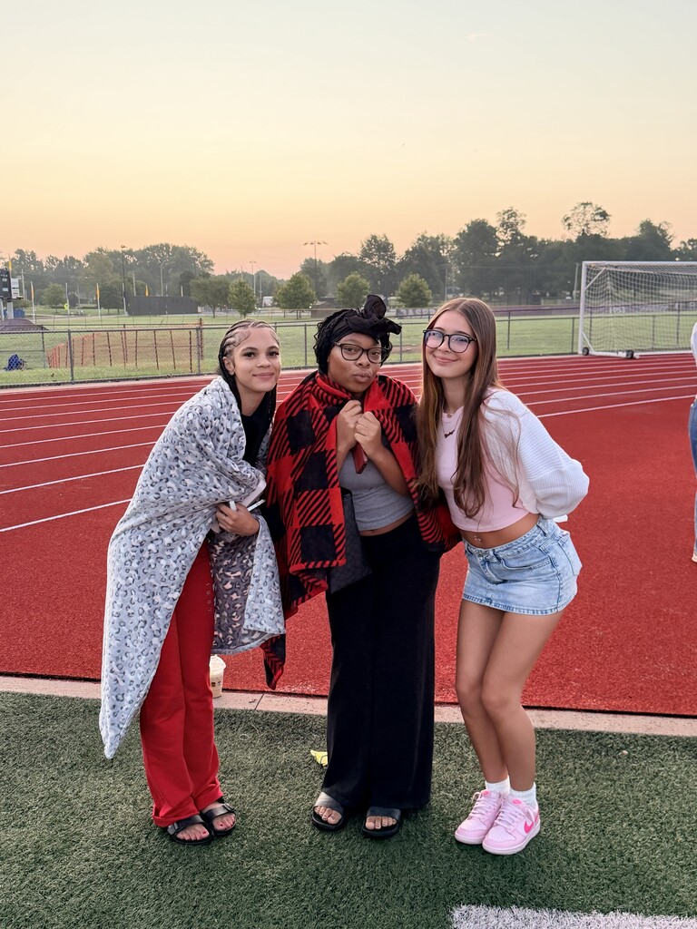 Class of 2027 at Senior Sunrise