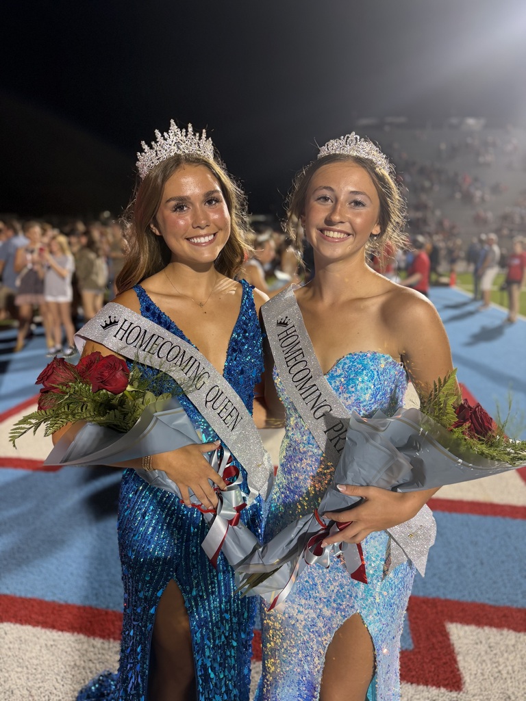 Pictured (L to R): Queen Katie Graves & Princess Lydia Yates