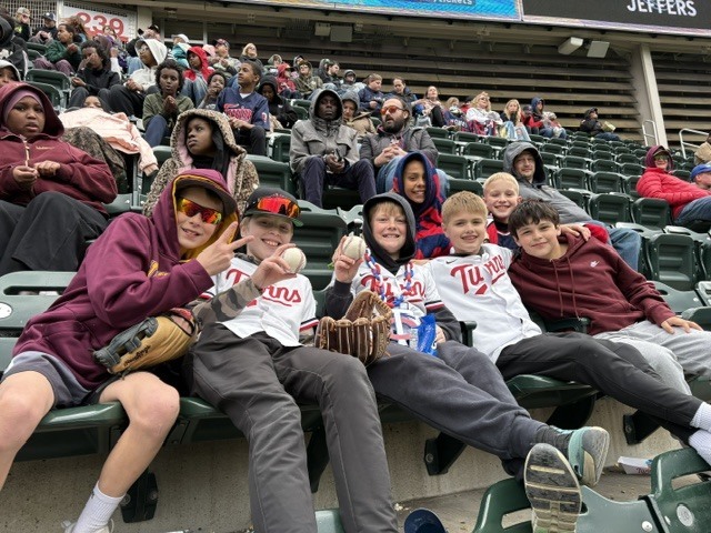 School Patrol Twins Game Trip